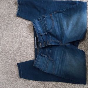 No boundaries high rise sculpting skinny jeans